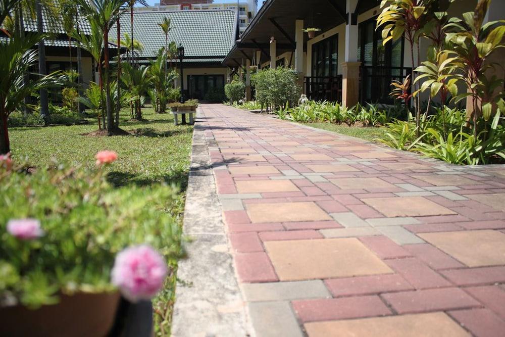 Airport Resort Phuket Nai Yang Beach Екстериор снимка