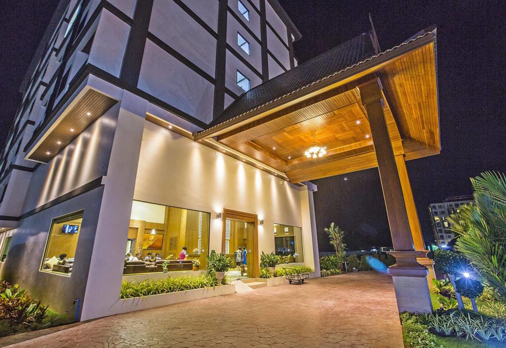 Airport Resort Phuket Nai Yang Beach Екстериор снимка